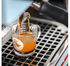 Verre à shot Rhino avec bec verseur et anse